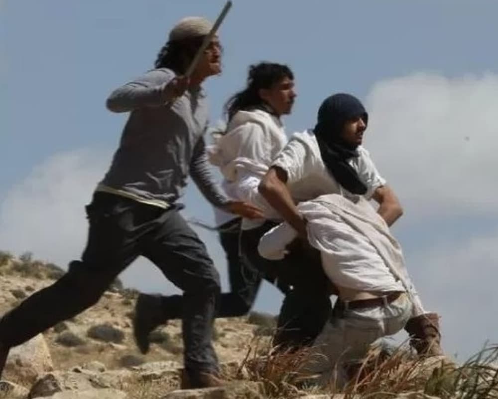 Settlers posing as soldiers attack Tulkarm family