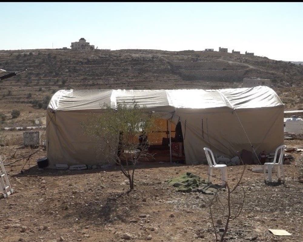 فلسطينية تتحدى تبعات النزوح في الخليل