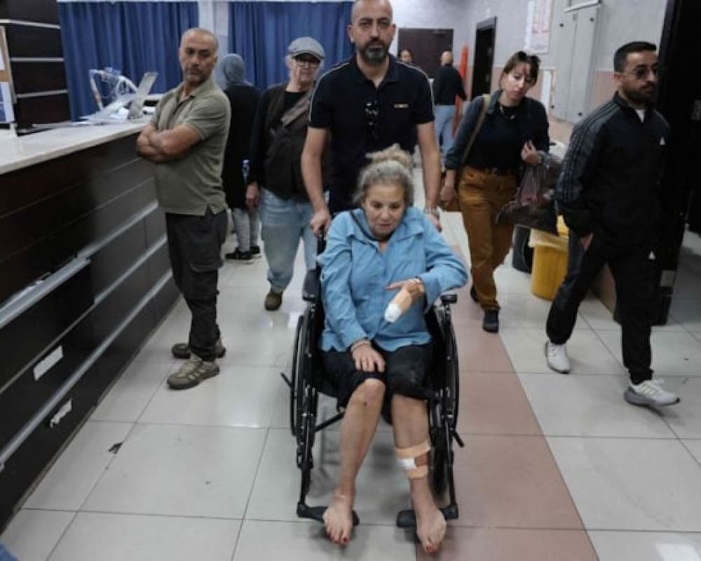 Israel detains 8 settlers after assaulting journalist and diplomats