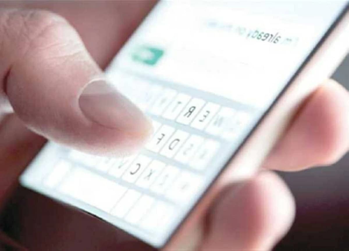 Why do some people open your messages then disappear?
