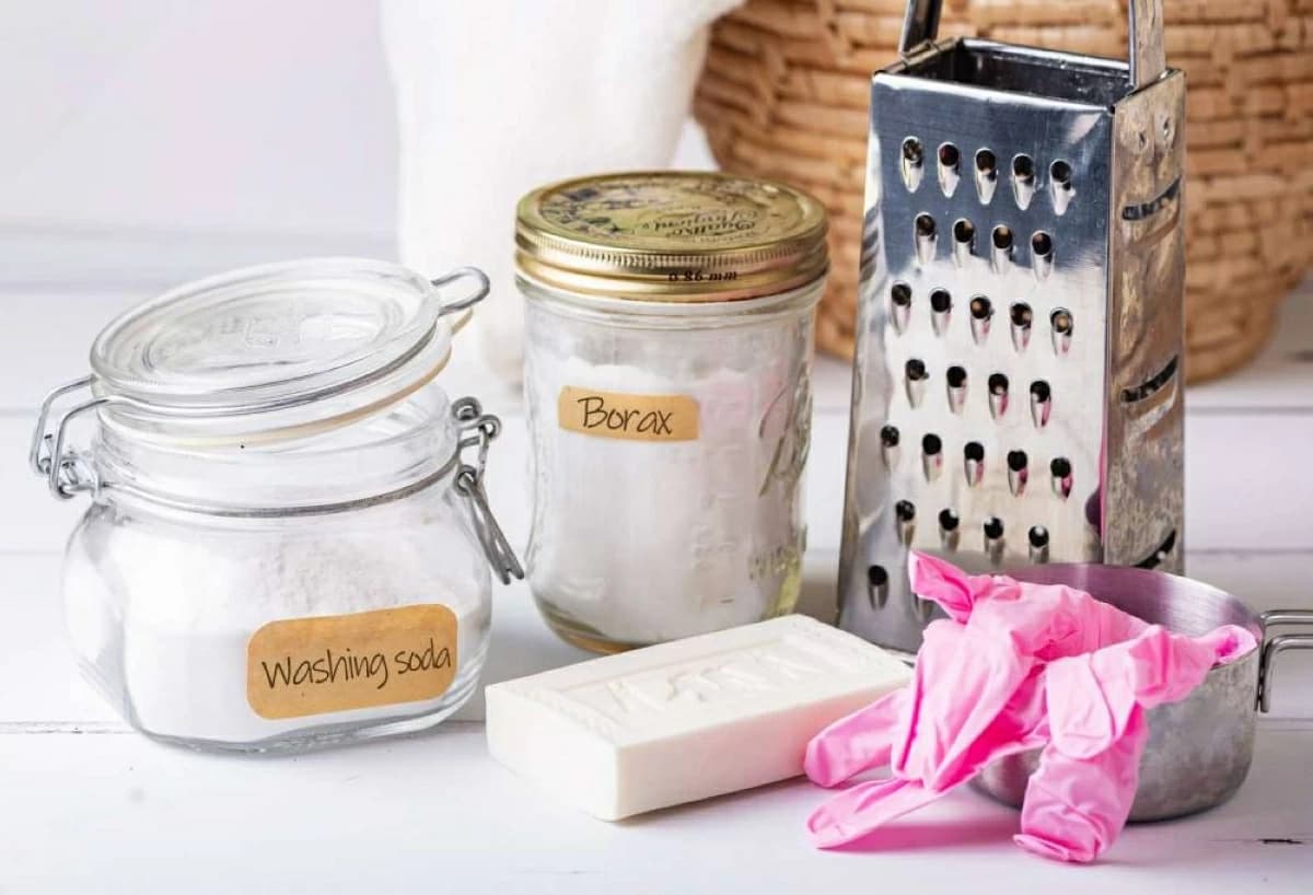 The overlooked facts before mixing vinegar and baking soda