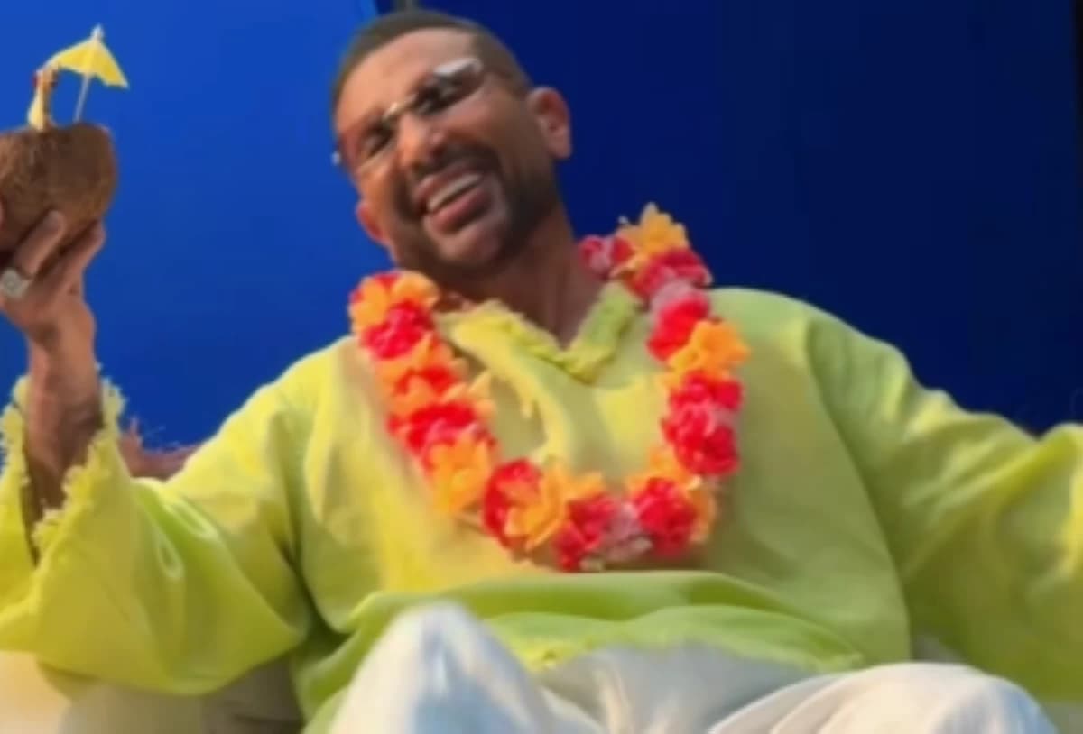 أحمد سعد يمازح طاقم تصوير كليب جديد من قلب «جوز الهند» (فيديو)