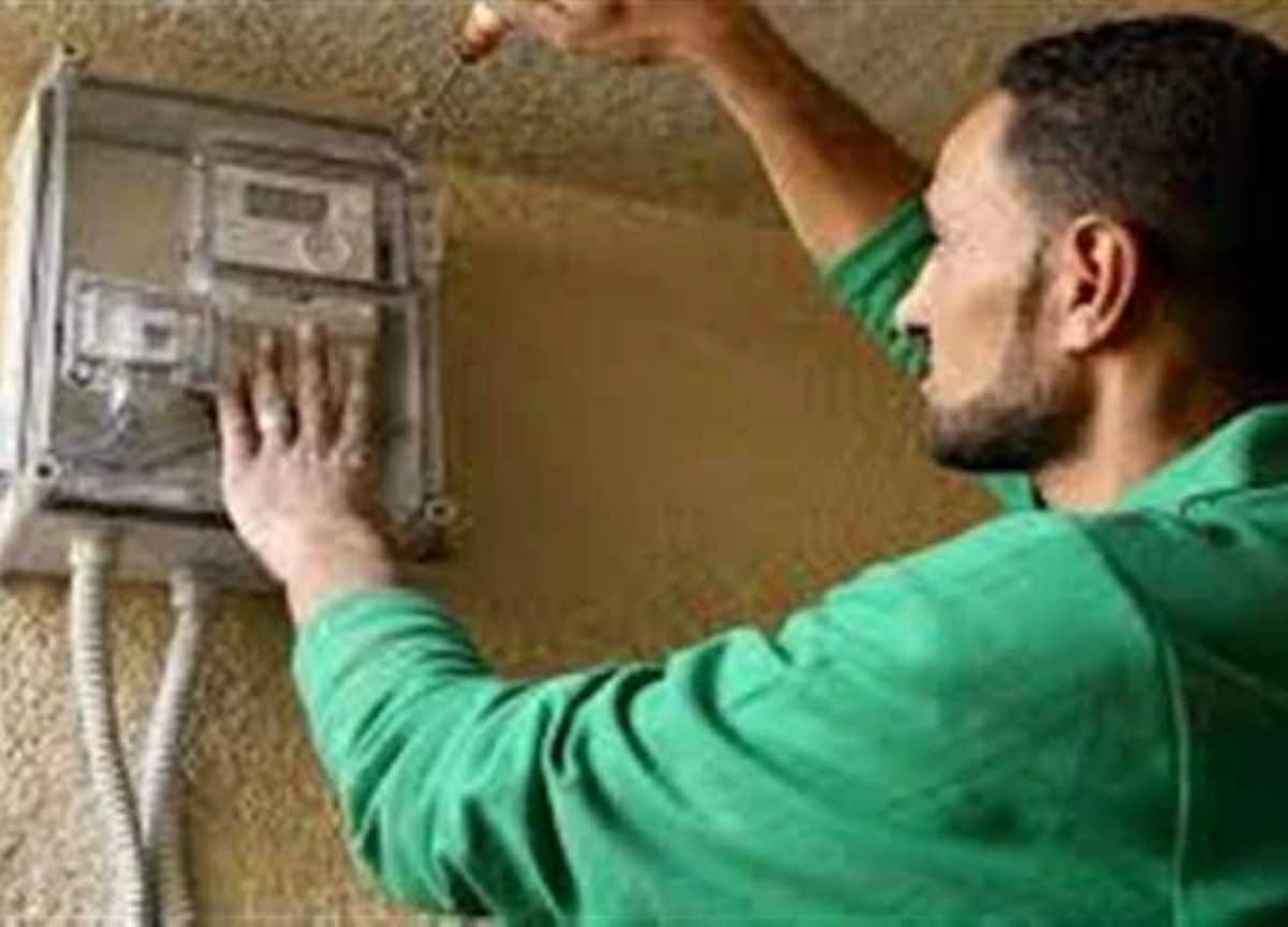 الكهرباء تعزز تحويل العداد الكودي إلى قانوني