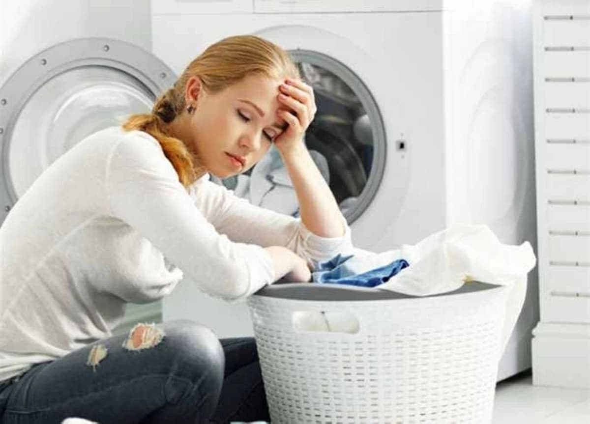 Quick tip to remove lint from laundry