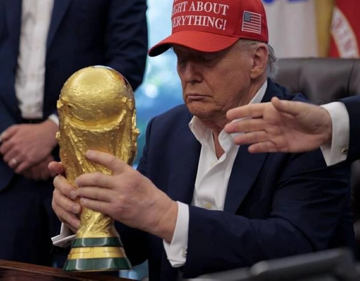 Trump to transfer World Cup trophy