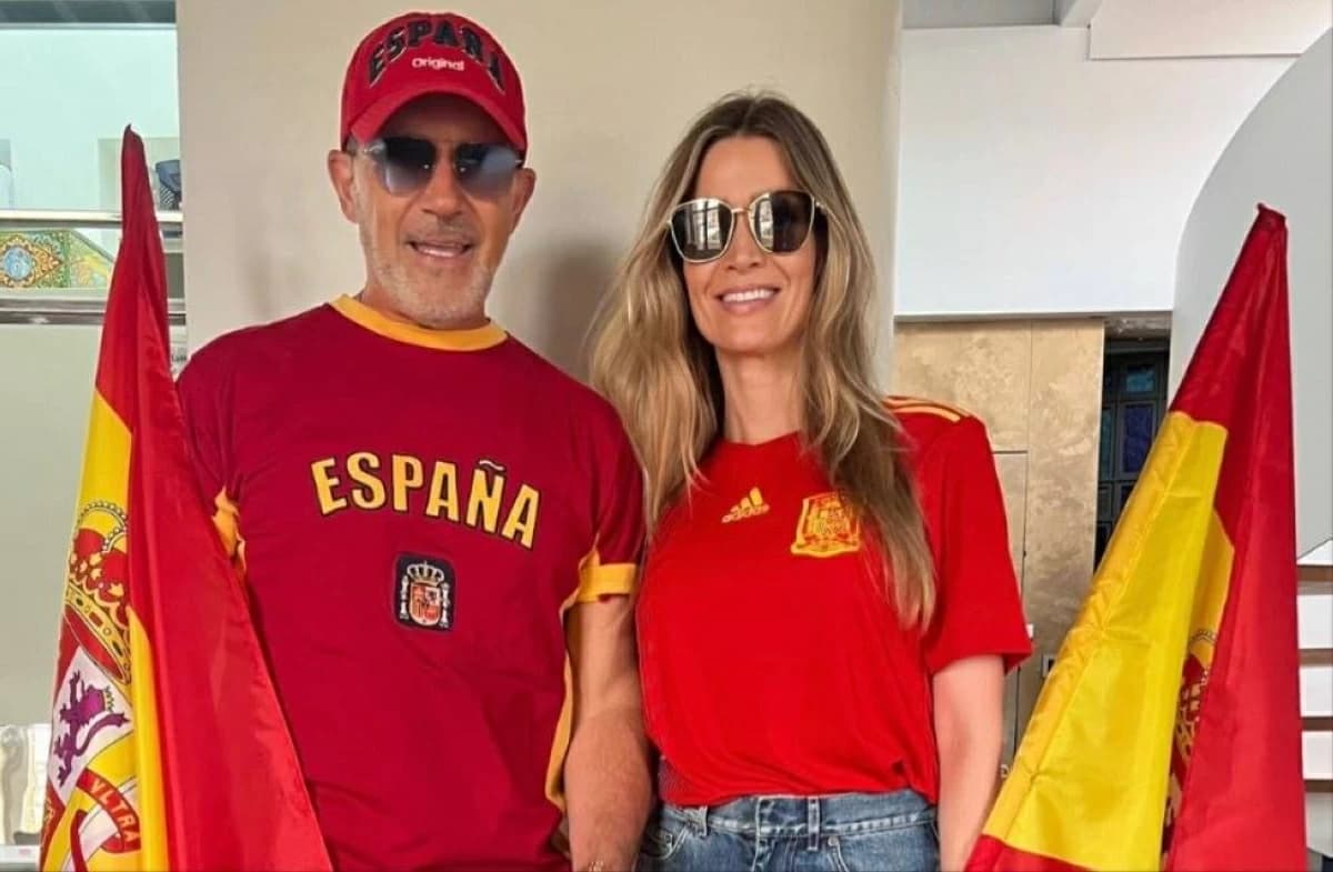 Antonio Banderas celebrates Spain's World Cup win