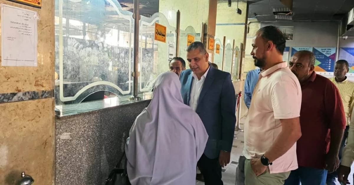محافظ أسوان يطالب بسرعة إنجاز معاملات المركز التكنولوجي