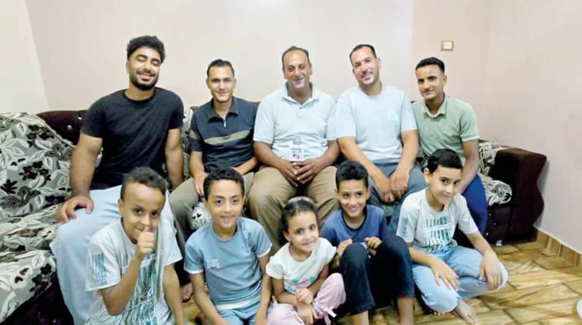 سائق دمياط يركز على إنقاذ الناس