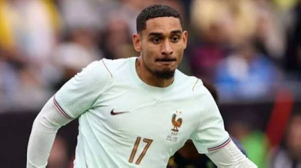 تشيلسي يتعاقد مع مدافع بالاس