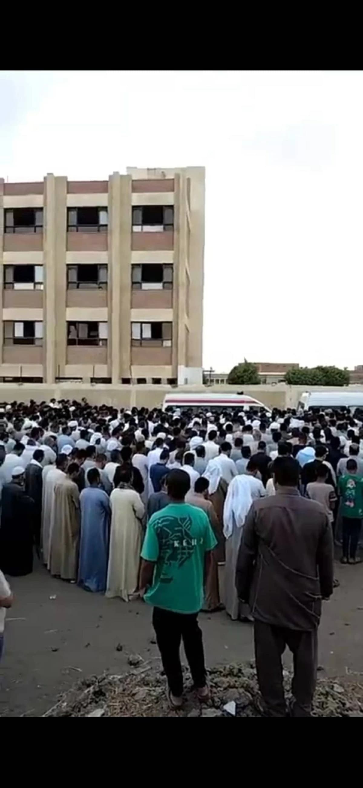 تشييع ودفن ضحايا حادث الرياض بالفيوم