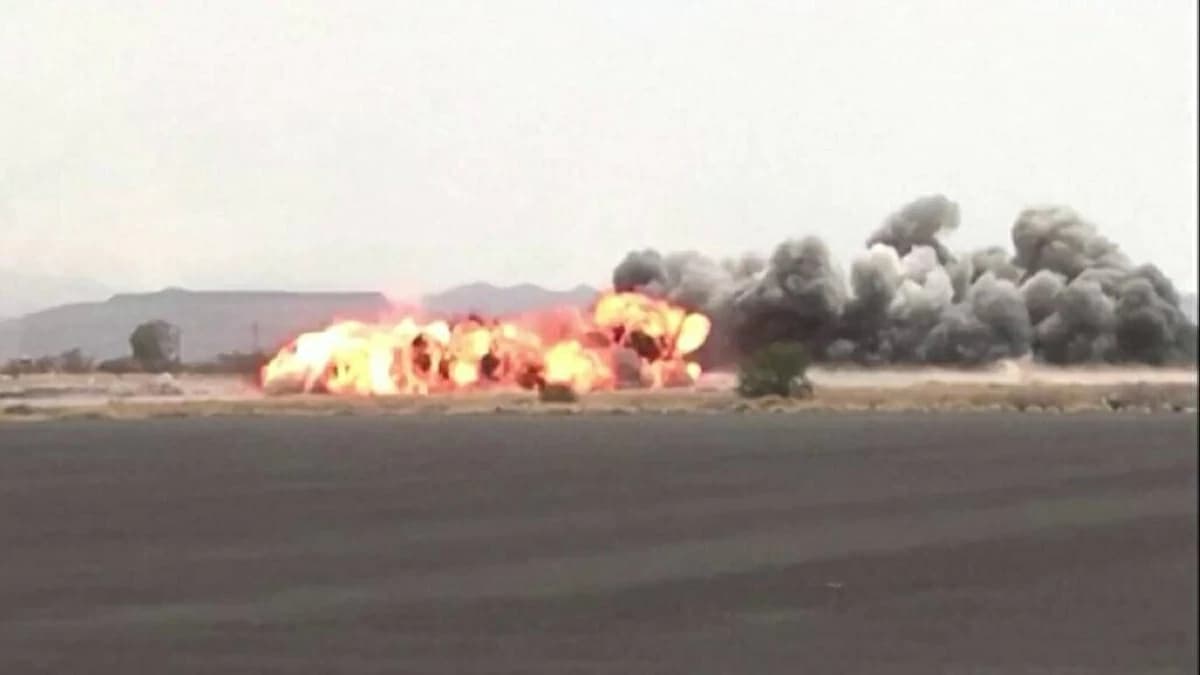 Yemen TV Reports Airstrikes on Houthi Reinforcements
