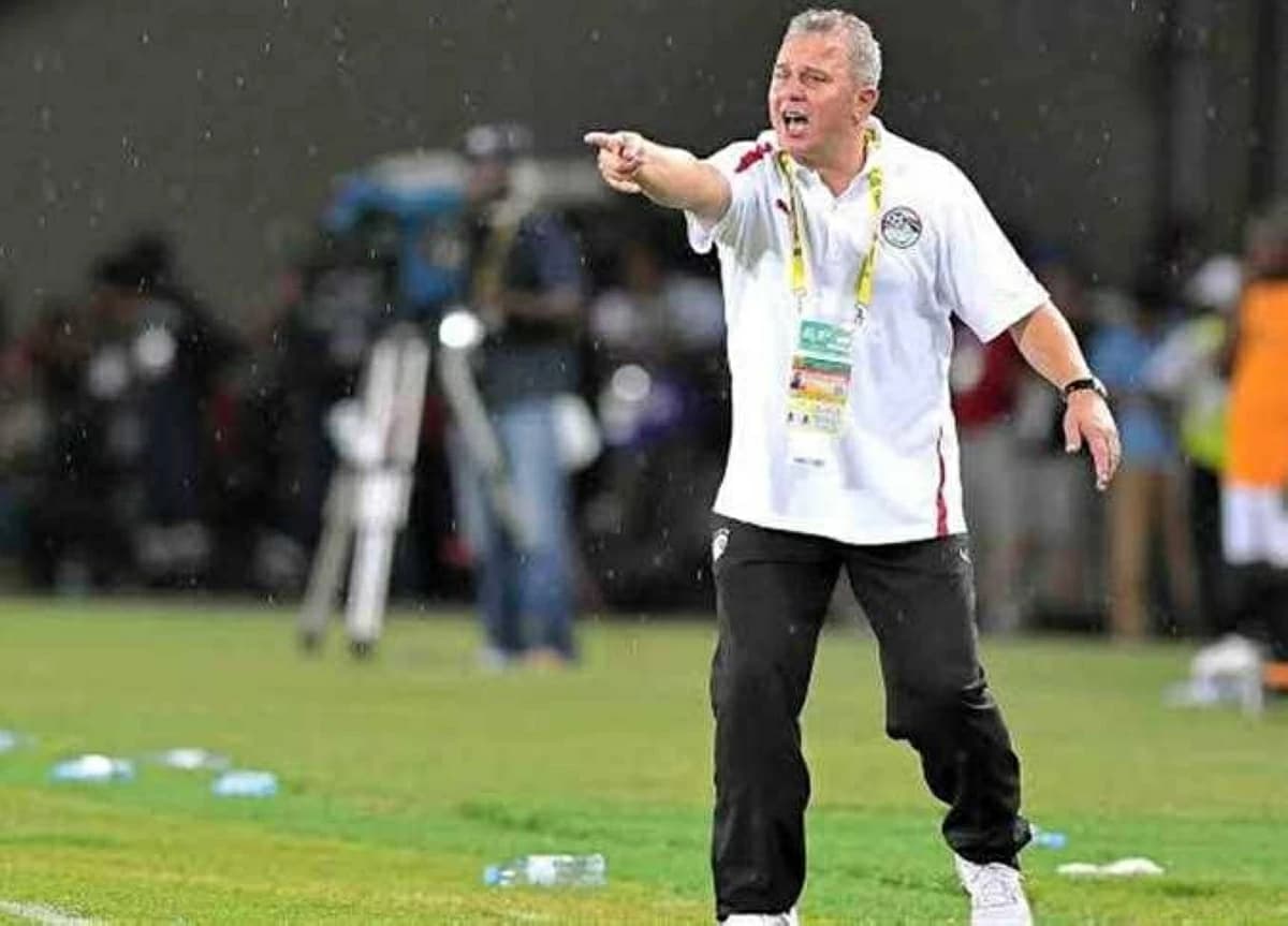 شوقي غريب يتولى تدريب اتحاد الكرة