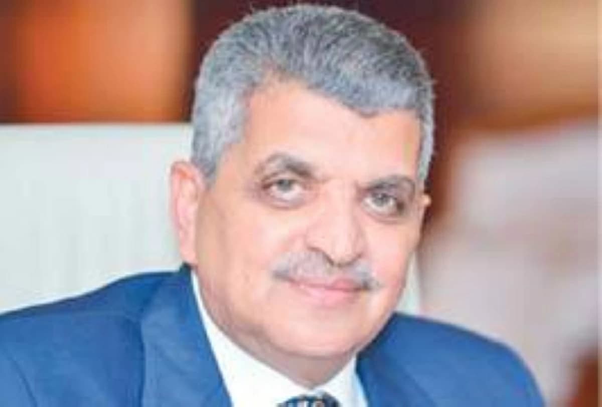 أسامة ربيع يوضح دور السيسى وتراجع التوترات في قناة السويس