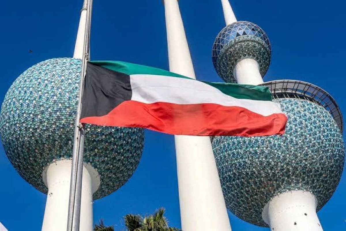الكويت تسحب جنسيات معارضين مغرضين