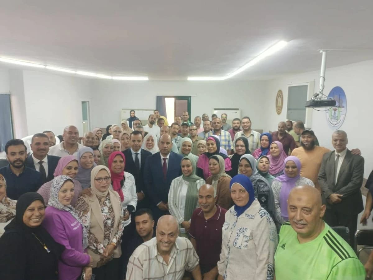 وزير العمل يدعو لسرعة تطبيق التحول الرقمي بالإسكندرية