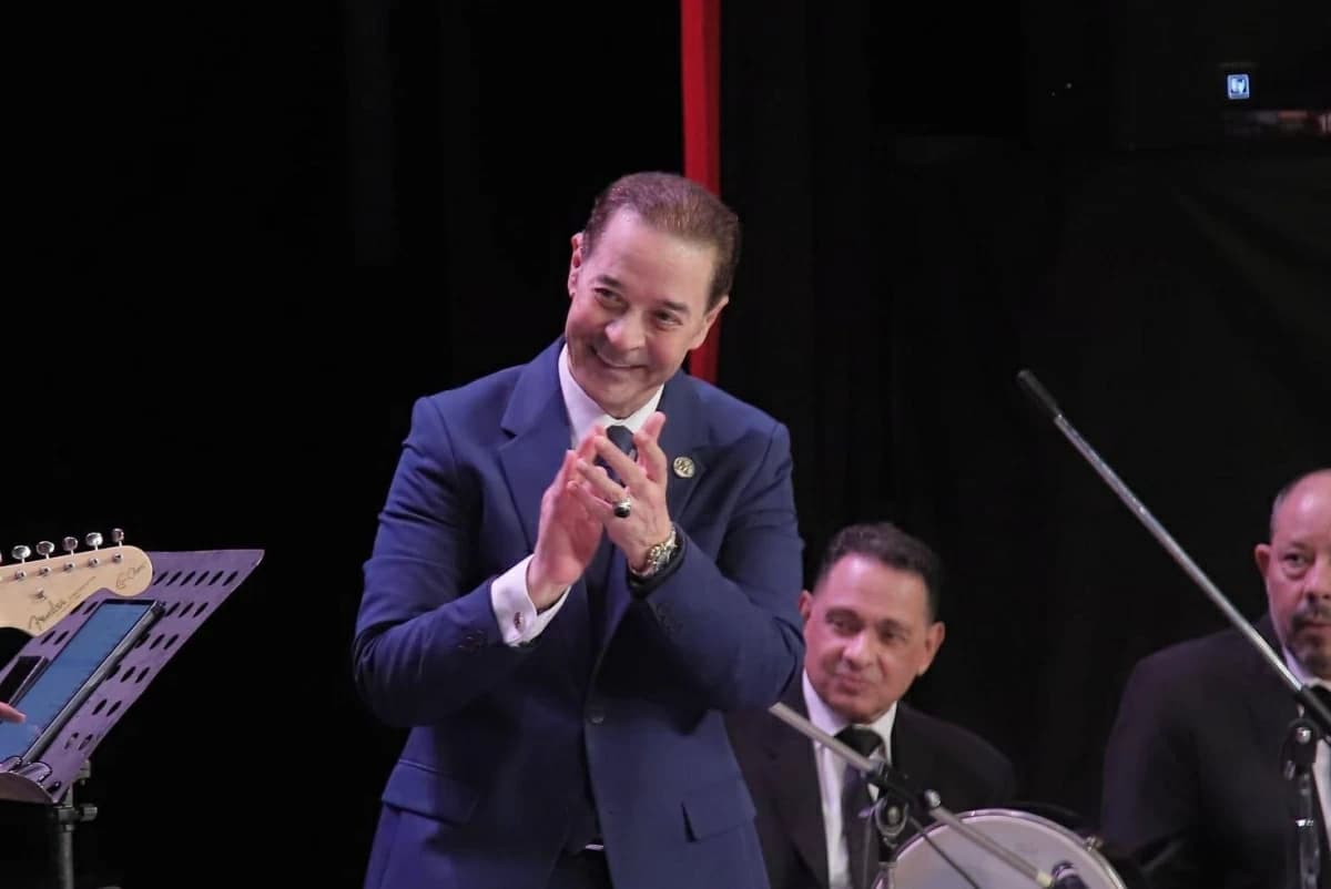 Medhat Saleh Performs at Alexandria Opera