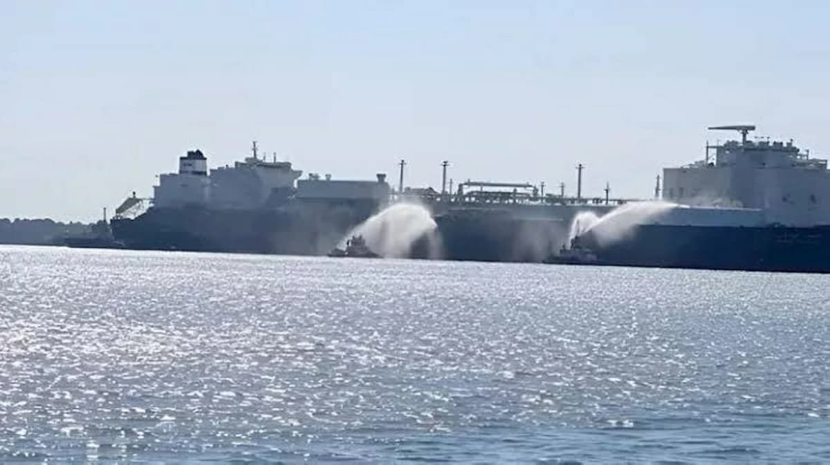 Damietta Port chief discusses ship rescue