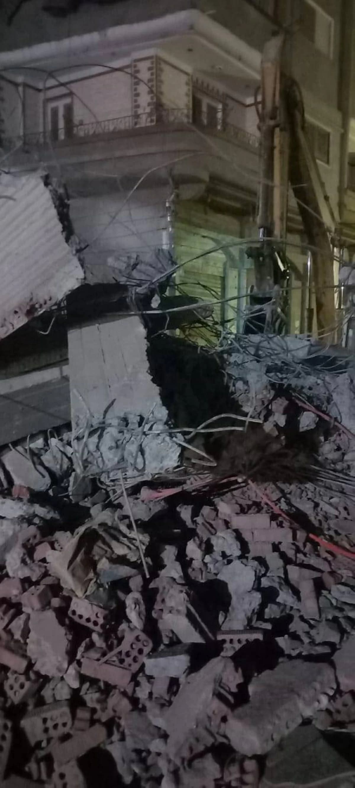 Six ambulances sent to Gharbia collapse site
