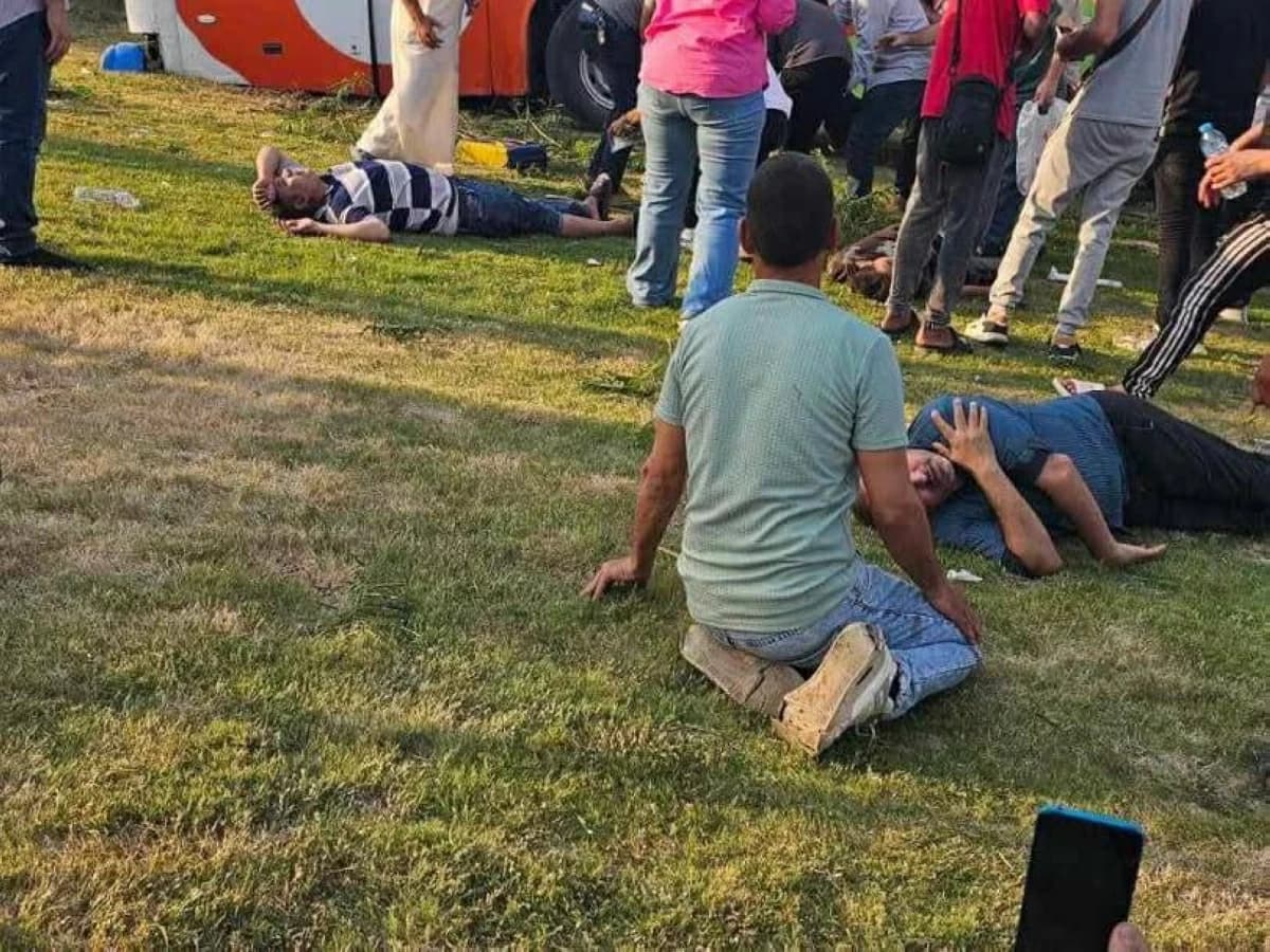 حادث على طريق الواحات يوقع عاملين ويصيب 28