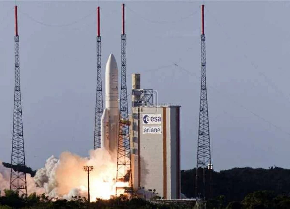 Egyptian Nile Sat 201 launched on August 4, 2010
