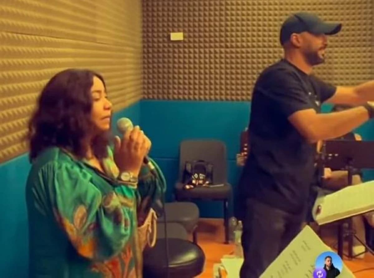 شيرين عبدالوهاب تستعد لحفل الساحل