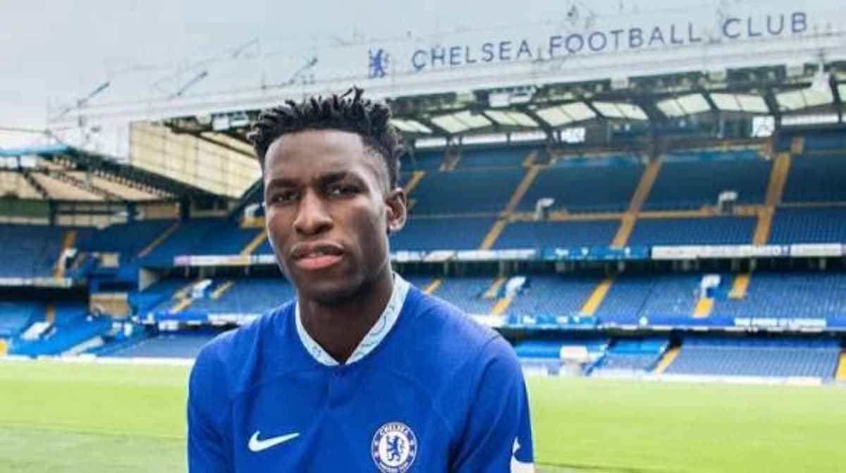 Tottenham joins Chelsea star race