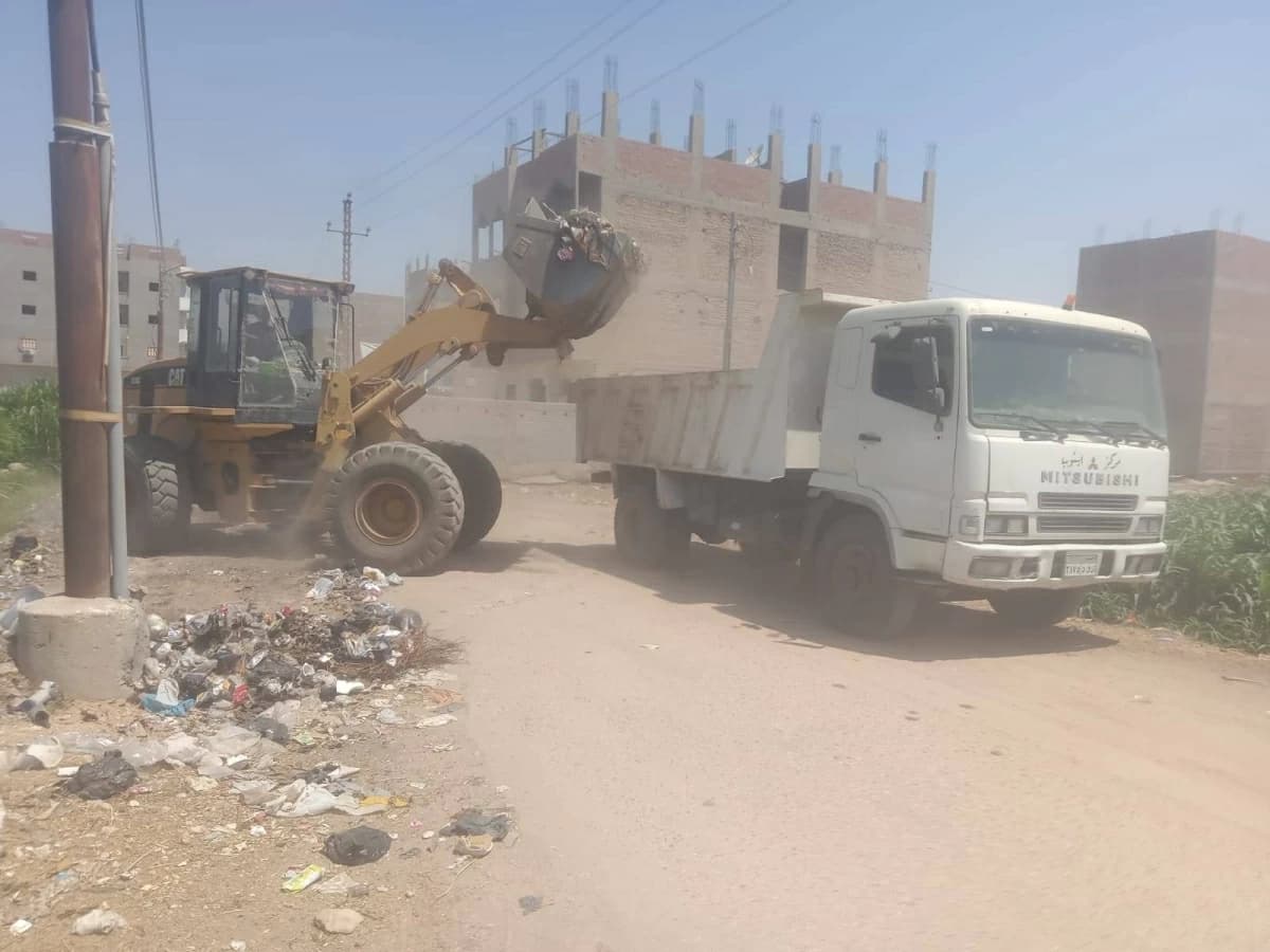 تنظيف أسيوط يزيل 141 طنا من المخلفات