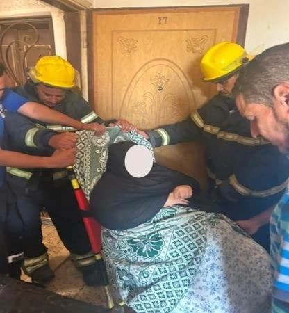 Civil Defense Transfers Sick Woman to Hospital in Kafr El Sheikh
