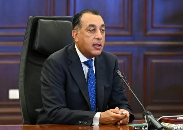 مجلس الوزراء يبدأ اجتماعه في العلمين
