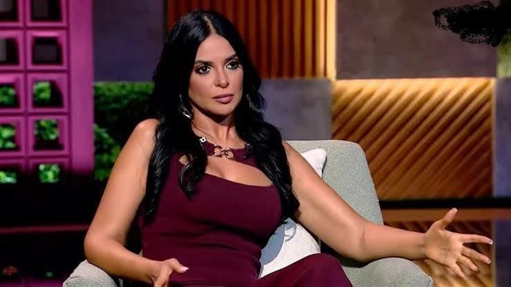 مروة الأزلى تكشف عن عملها في الصيدلة