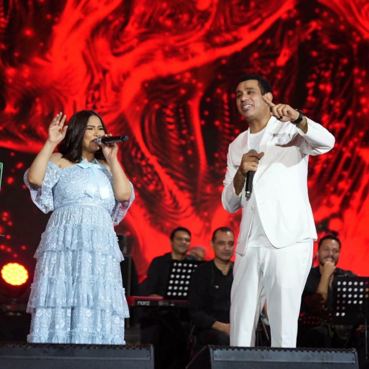 El Leithy praises Sherine after duet