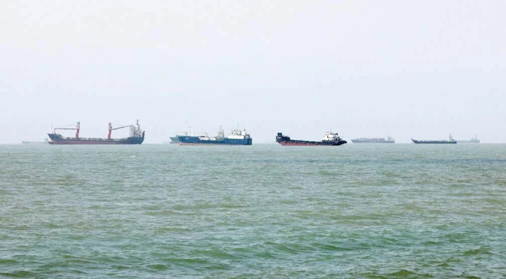 Iran seeks compensation for oil spill