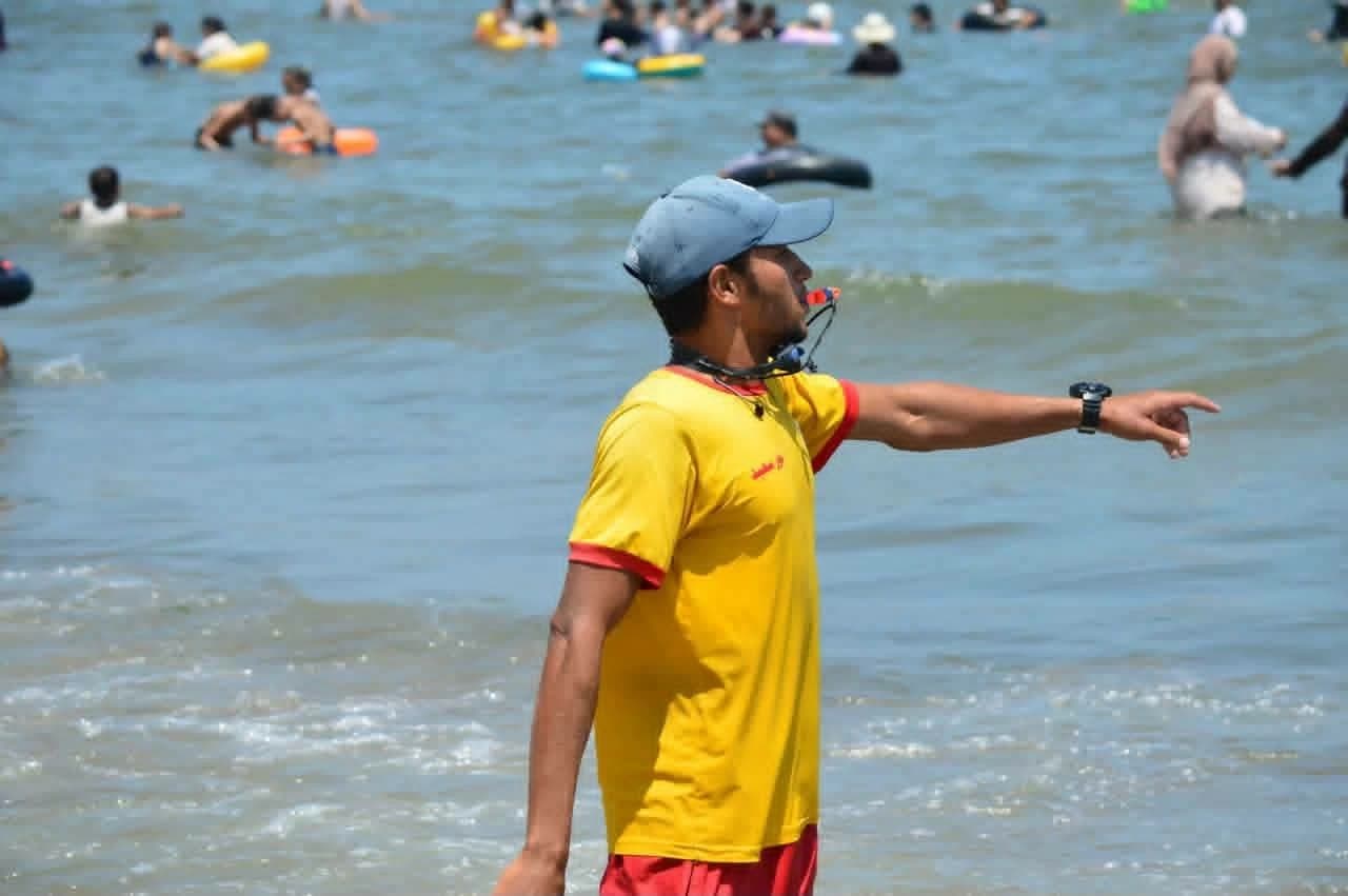 Rescue Teams React to Port Said Beach Crowds