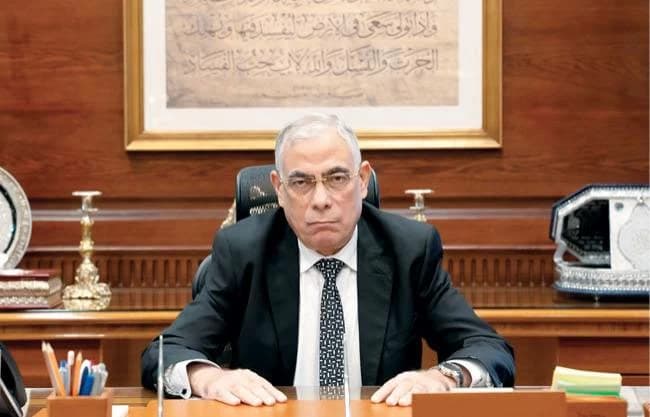 النيابة تتخذ إجراءات ضد تهريب خطوط الهاتف