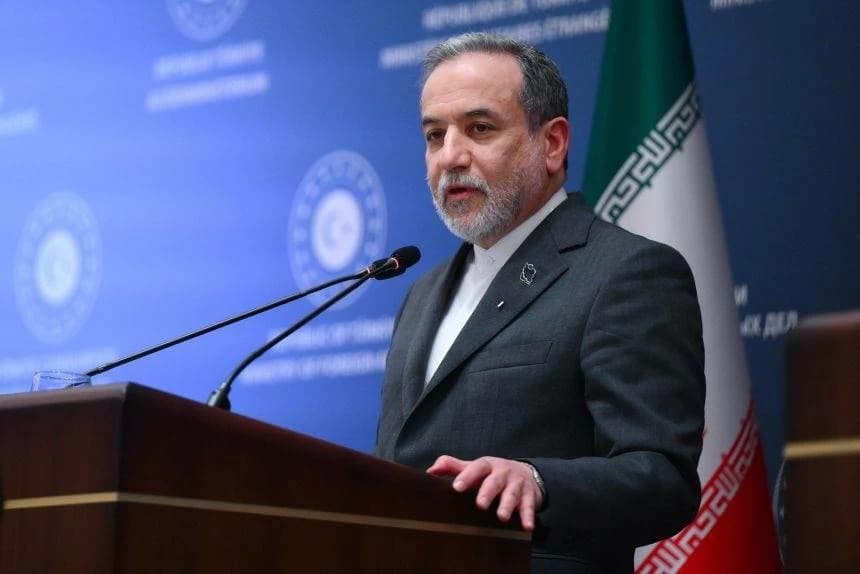 Iraqi officials hold off on US talks
