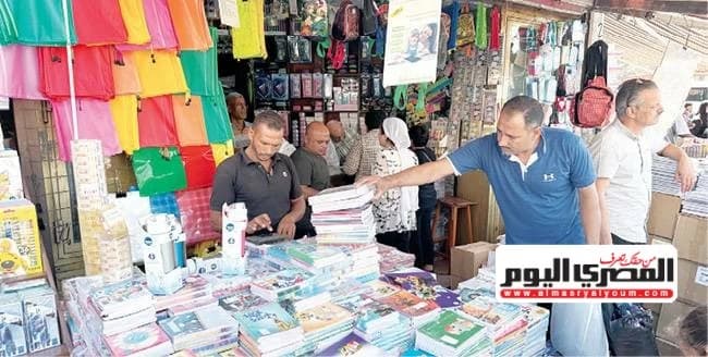 أسعار الكتب الخارجية تثقل ميزانيات الأسر