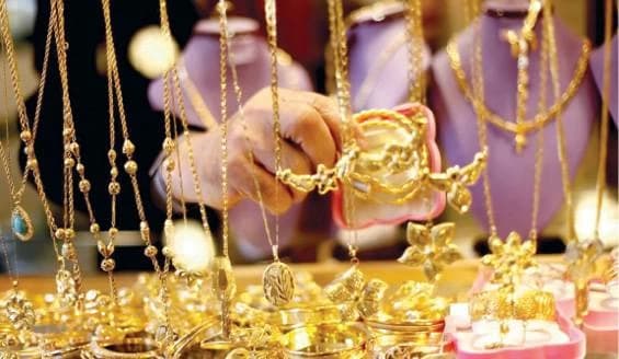 سعر الذهب العالمي يرتفع والشعبة توجه نداء