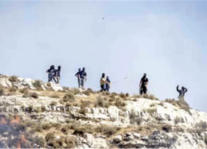 مستوطنون يعتدون على شبكة مياه فلسطينية