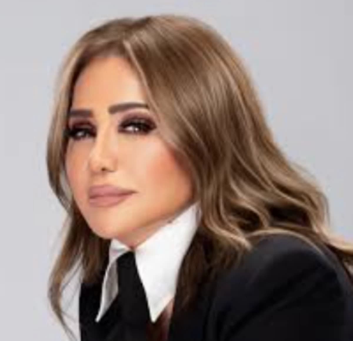 عبلة سلامة توضح سبب عدم نشر صورها