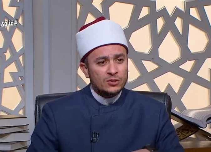 هل يجوز قطع صلاة السنة لدخول الجماعة