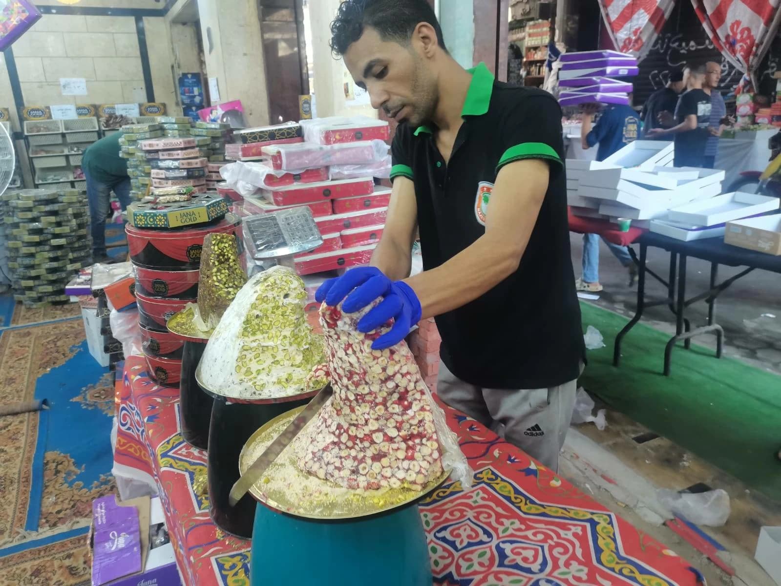 أغرب أنواع حلاوة المولد وأسعارها