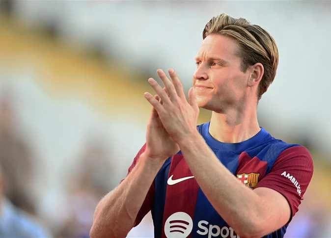 عرض إيطالي لانتقال دي يونج