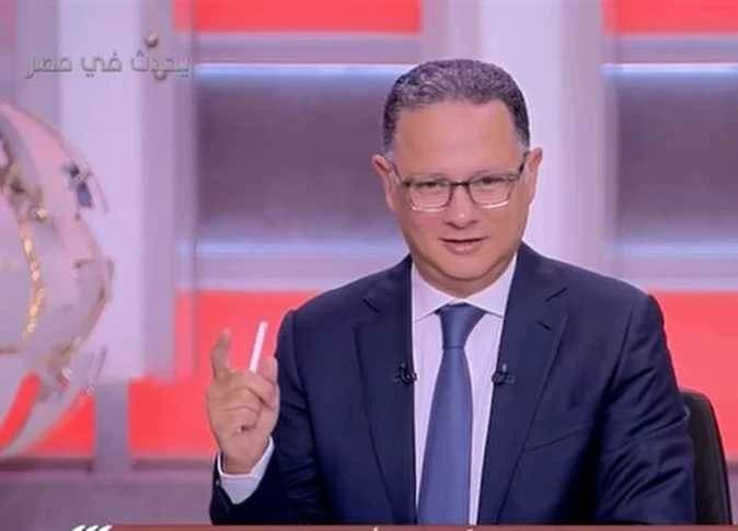 شريف عامر ينتقد نقيب الإعلاميين