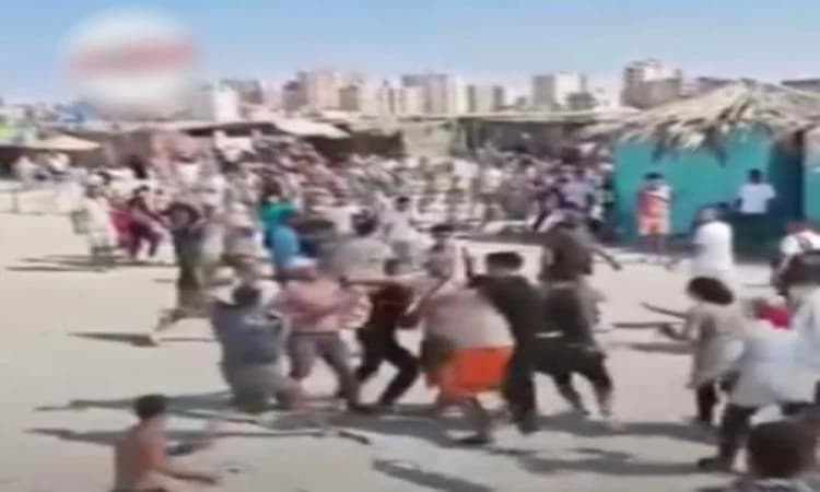 Two individuals assault citizen on Mersa Matruh beach