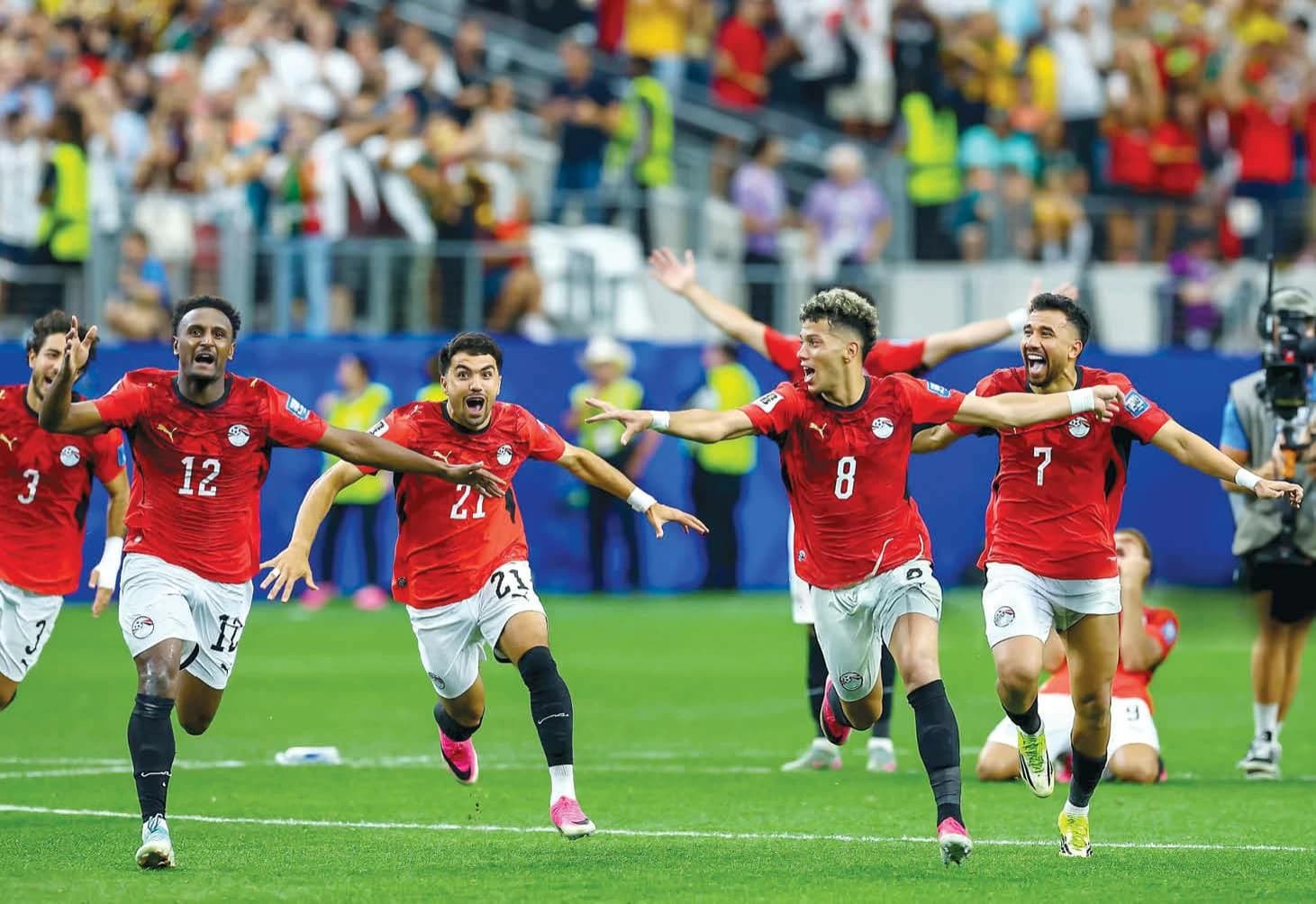 حسام عبدالمجيد يوضح فرص التأهل ويثمن دور صلاح