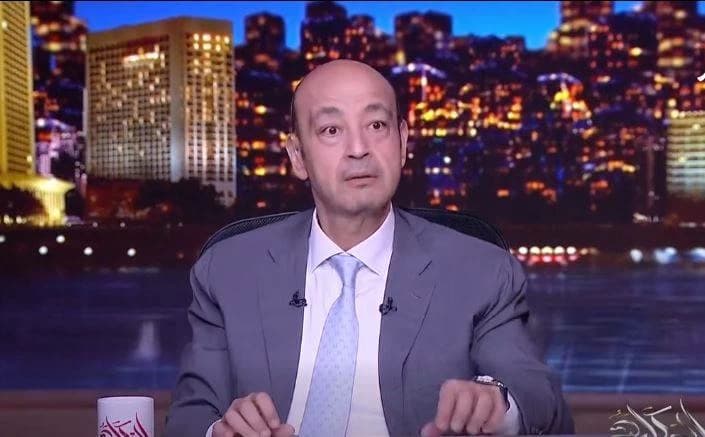 نقيب الإعلاميين: عمرو أديب غير إعلامي بموجب القانون