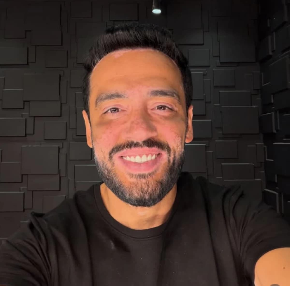 Rami Gamal plans Dubai concert after health issues