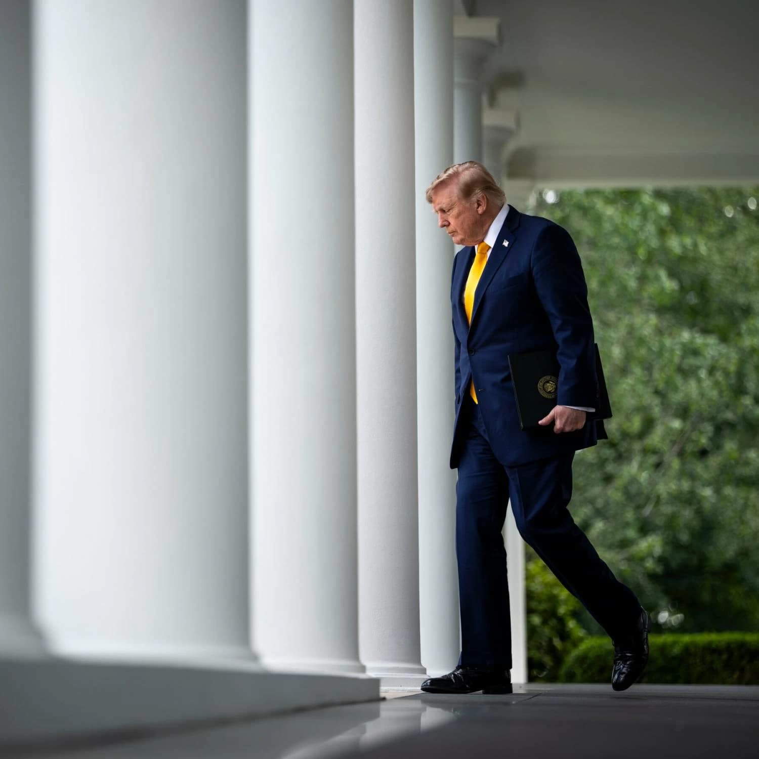 Trump blocks Iran conflict via sanctions