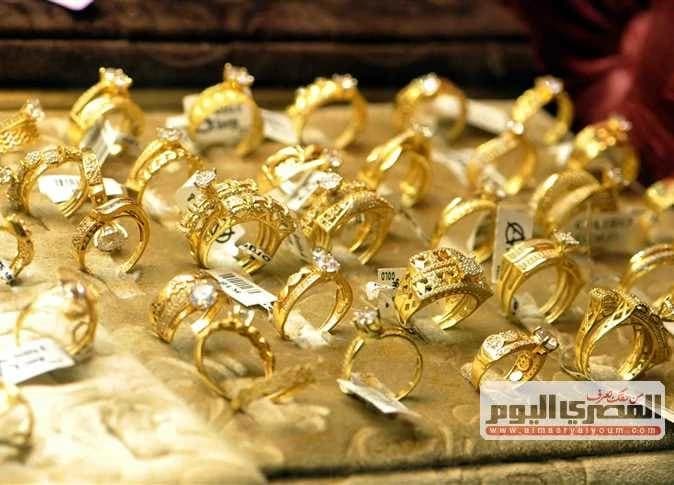 سعر الذهب عيار 21 ينخفض مجددًا