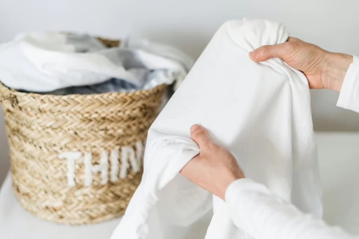 Tips to restore white clothes